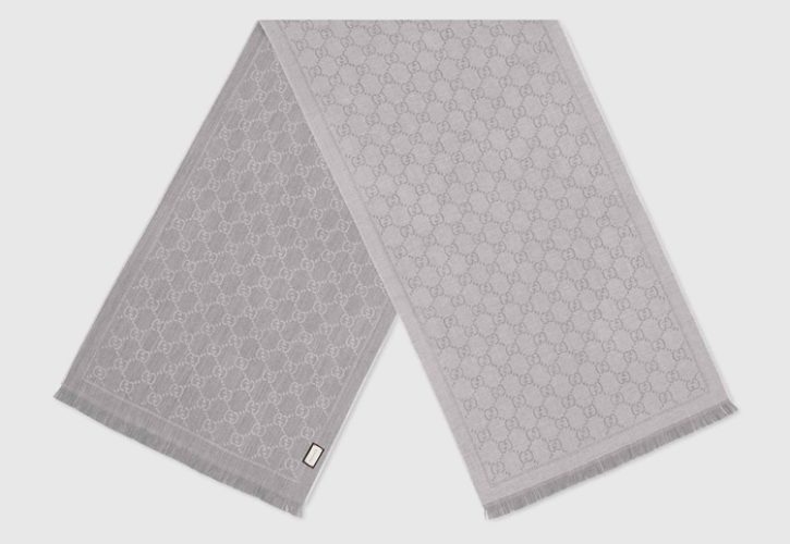 Chic GG Jacquard Knitted Scarf Redefines Winter Fashion Trends