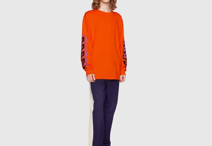 Cotton T-Shirt with Gucci Mirror Print Redefines Casual Chic for Fashion Enthusiasts